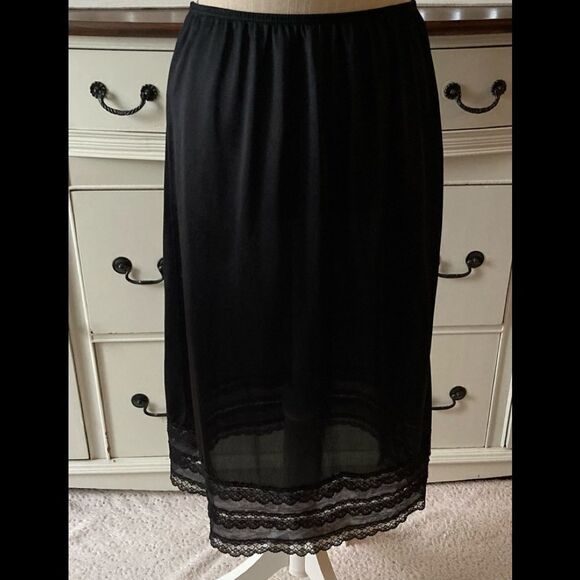 Vintage Black lace Slip Medium - Picture 4 of 6